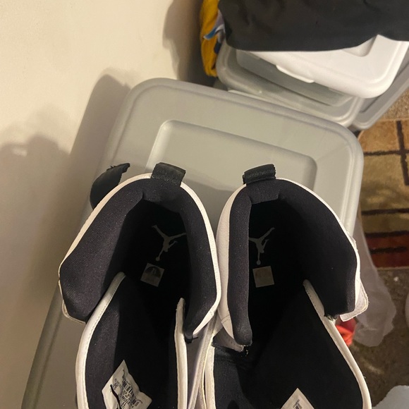 Air Jordan 1 Moto 'Pure Platinum' AT3146-100 - Picture 7 of 8